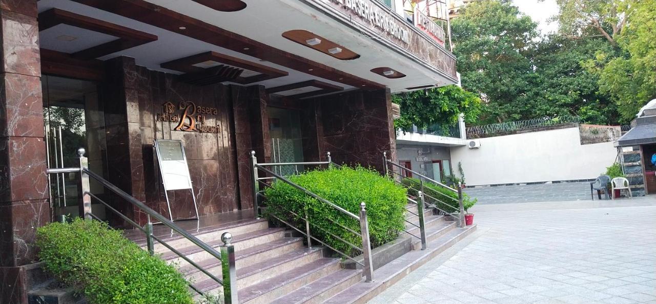 호텔 바세라 바르지 부미 Vrindāvan 외부 사진